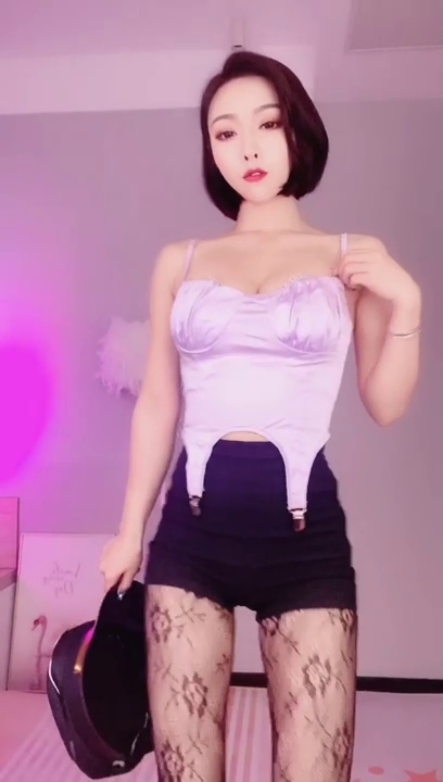 身材超好还穿黑丝